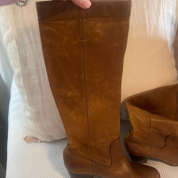 Frye Rory scrunch boot. - Picture 4 of 12